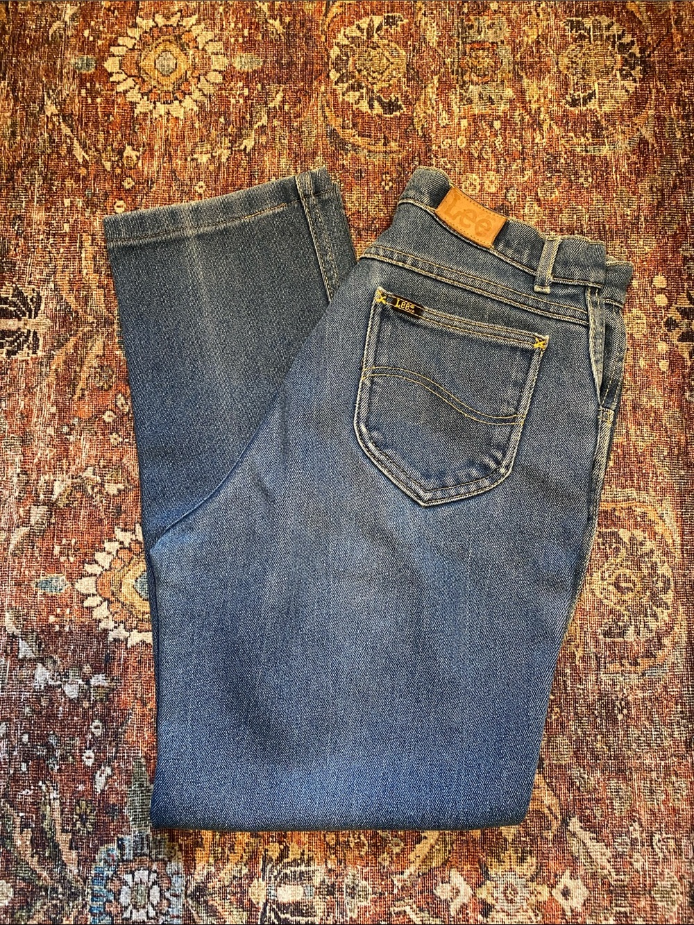 Lee Vintage 80’s/90’s High Waisted Straight-Leg Jeans in Medium Blue. See size**